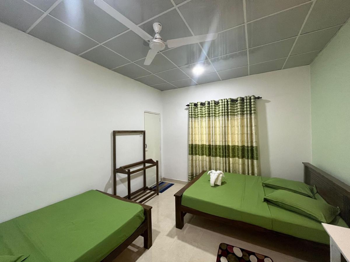 The Lake Round Guest House Kandy Eksteriør bilde